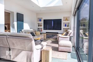 Photo 9- click for photo gallery